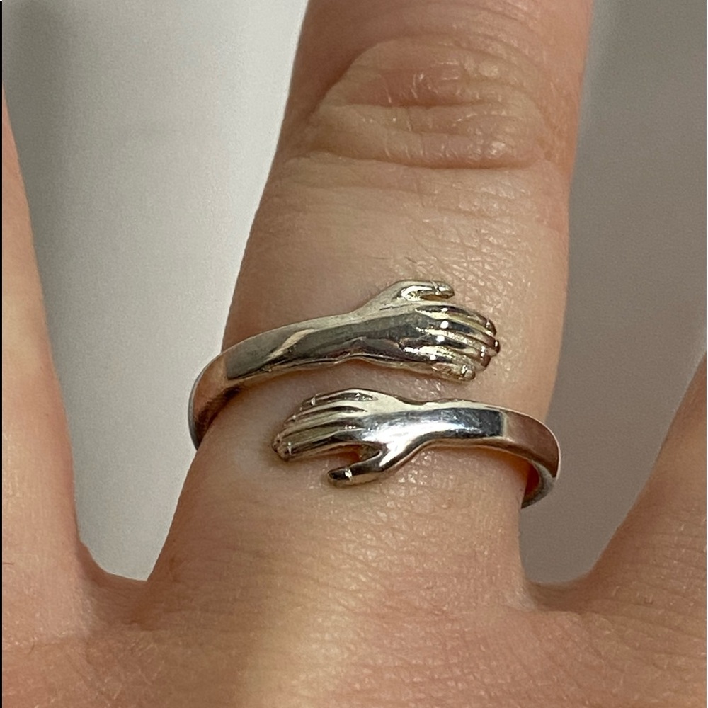 Hug Ring